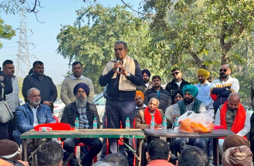 चंडीगढ़/ वरिष्ठ भाजपा नेता संजय टंडन के आश्वासन के बाद सीटीयू आउटसोर्सिंग कर्मचारियों का 50 दिनों से जारी शांतिपूर्ण धरना समाप्त