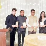 चंडीगढ़/ 19 वर्षीय प्राची की पुस्तक “ईस्ट डायरेक्शन” का मेयर सौरभ जोशी ने किया विमोचन