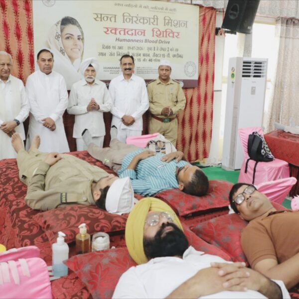 चंडीगढ़/ 302 श्रद्धालुओं ने रक्तदान कर दिया मानव…