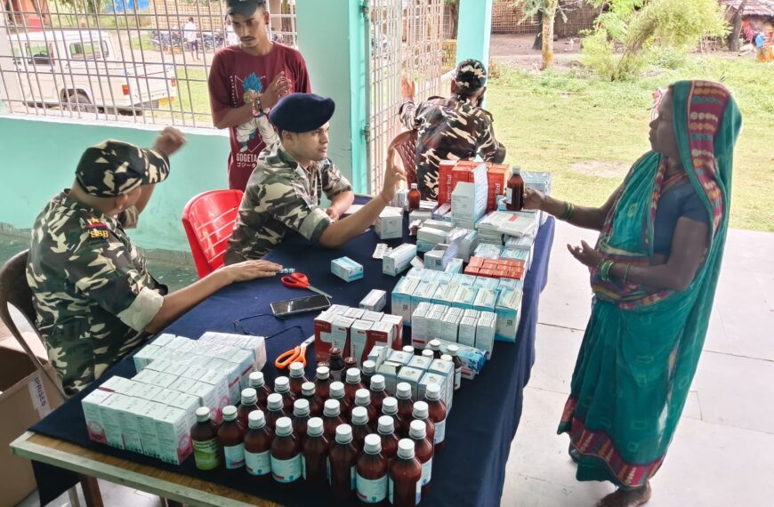 अररिया/ सीमावर्ती गांव डुमरबन्ना में एसएसबी ने लगाया निःशुल्क मानव चिकित्सा शिविर