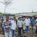 अररिया/ शॉर्ट सर्किट से अग्निकांड, प्रभावित परिवारों से मिले विधायक मनोज बिश्वास
